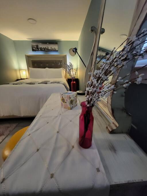 Comfy And Chic Boston Apartment! Free Parking Екстериор снимка